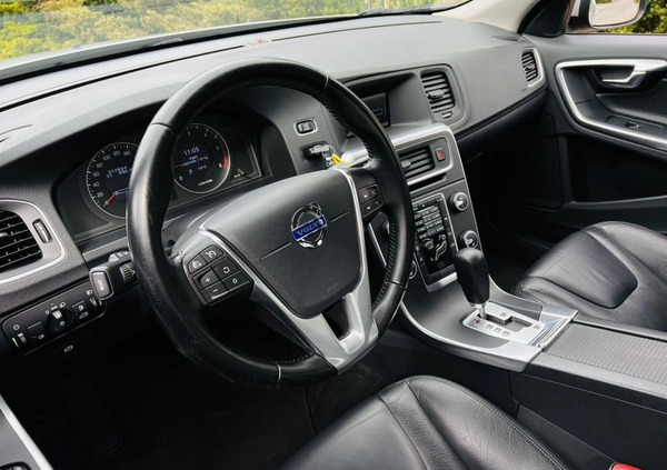 Volvo S60 cena 38900 przebieg: 209000, rok produkcji 2011 z Karlino małe 781